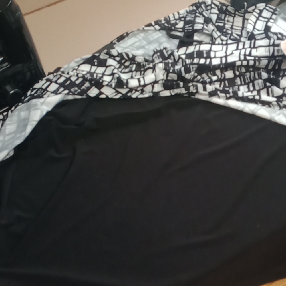 3/$20…bundle and save …
Ladies blouse - Picture 5 of 5